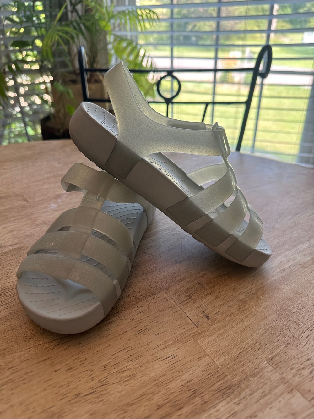 CROCS Women's Pearl Cream Strappy Jelly Sandals